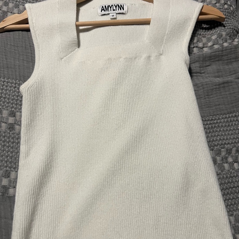 Women's White Sleeveless Top